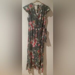 BOG COLLECTIVE Beautiful, sexy flowy flora maxi dress
